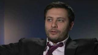 Сергей Минаев о своем романе «The Телки» в программе «Общество» на телеканале Russia.Ru (2008)