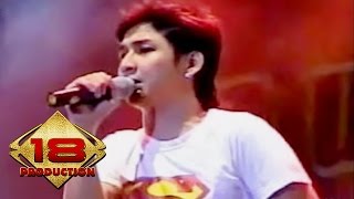 Download lagu Ungu - Bayang Semu (Live Konser Solo 18 September 2006) mp3