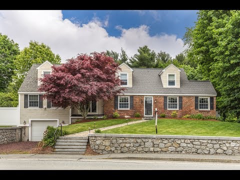 123 Elm St, North Reading MA -  Stephanie Lundy -  Tel: 425 466 8320