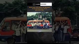 Download lagu Potret Anak STM sedang naik Metromini di daerah Kemayoran Jakarta pada tahun 90an. #tempodulu mp3