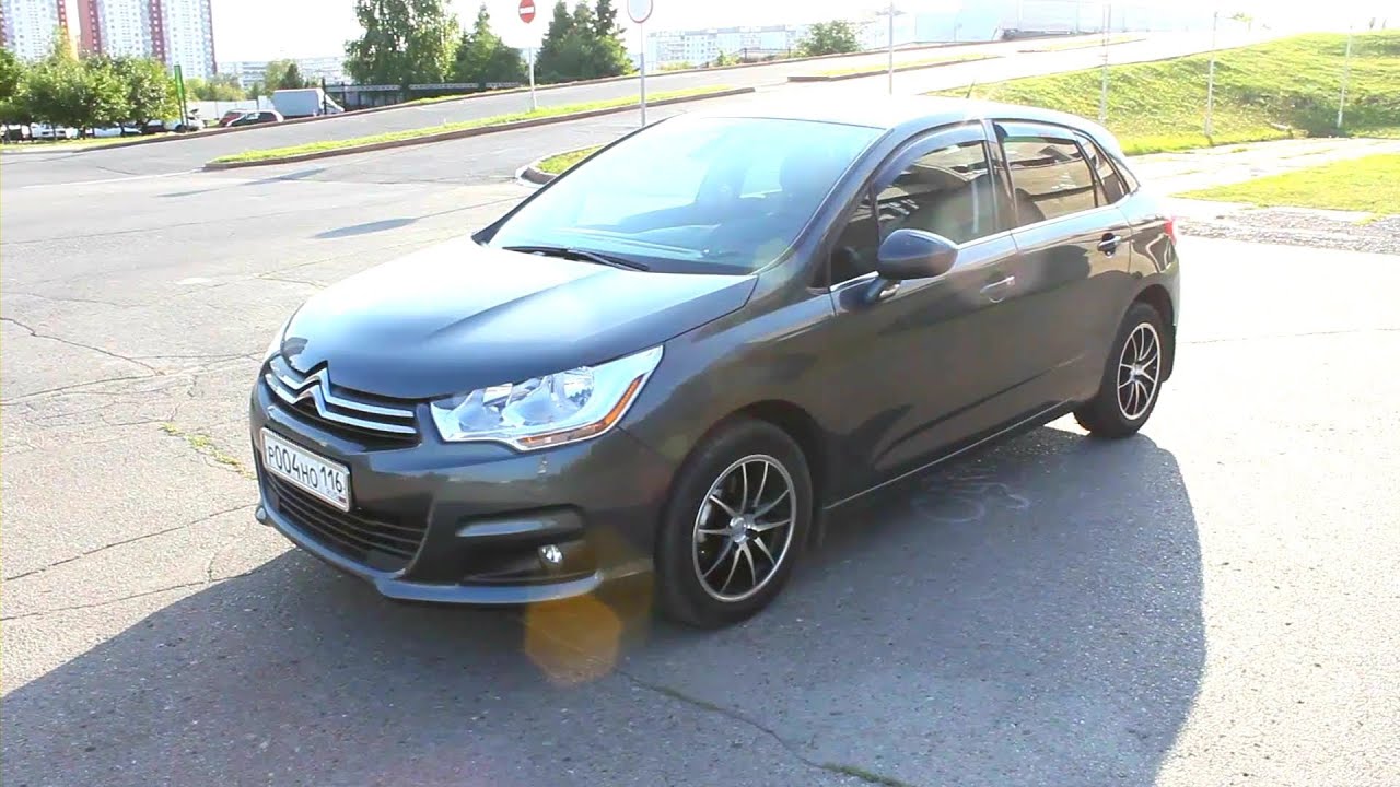 2012 Citroen C4. Start Up, Engine, and In Depth Tour.