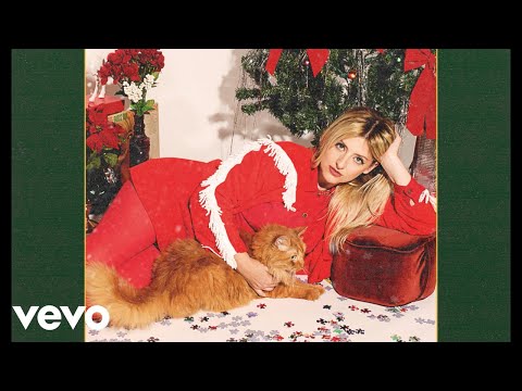 Molly Burch - Cozy Christmas (Official Visualizer)