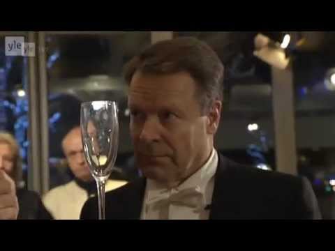 Linnan jatkot 2012 - Noora Karma hypnotisoi Ilkka Kanervan