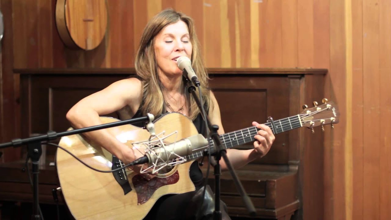 Promotional video thumbnail 5 for Laura Moe