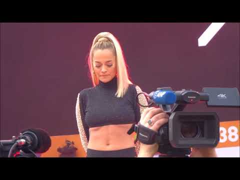 RITA ORA one minute silence AND HARDWELL TRIBUTE FOR AVICII 538KINGSDAY LIVE