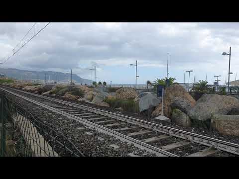 intercity. transito per loano Ventimiglia