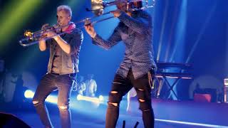 Los Caligaris - Entre Vos y Yo (DVD "El Show Más Feliz Del Mundo")