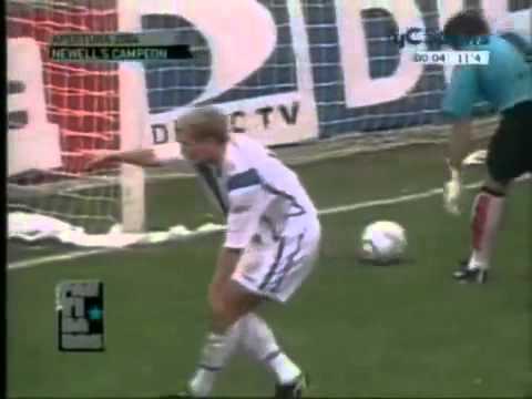 2004   Apertura //  Fecha 01   Newells 0 //  1 Velez