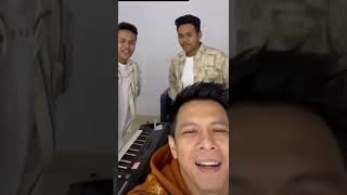 Download lagu Ariel tak kuasa menahan tawa saat mendengar lagu bintang disurga diganti lirik cicak-cicak didinding mp3 Download lagu Ariel tak kuasa menahan tawa saat mendengar lagu bintang disurga diganti lirik cicak-cicak didinding mp3