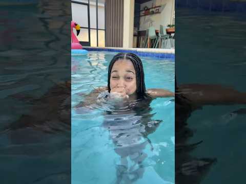 Cali makes Donald Duck sounds in the Pool 😂