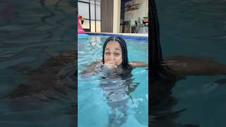 Cali makes Donald Duck sounds in the Pool 😂
