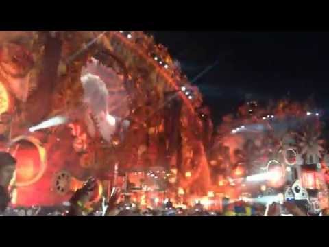 Tiesto & Hardwell B2B closing Tomorrowland 2014