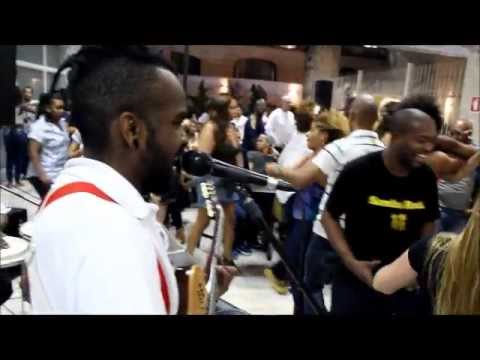 Vitrolla 70, tocando e alegrando as Sexta-Feiras de SP.