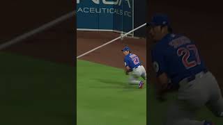 Seiya Suzuki slides to make a SUPERB catch! ????