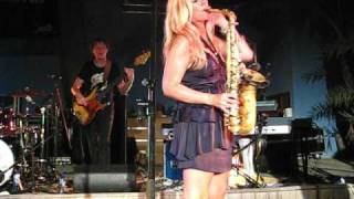 Candy Dulfer plays New York (Empire state of mind), Mambo Beach, Curacao 2010