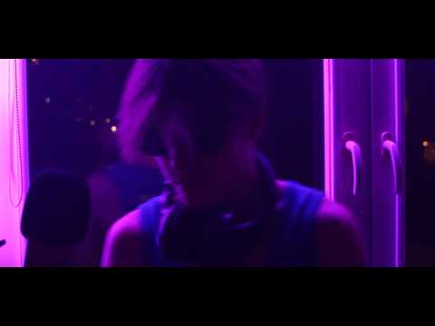 Młody Oli ft. ANKVS, Majkiuu - WPADAM NA STUDIO [Official Music Video]