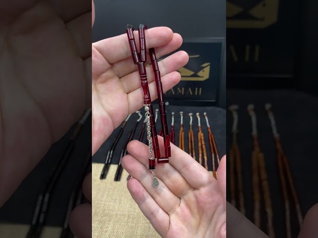 سبحة فاتوران كرزية داكنة بحبات أسطوانية وشرابة أثرية