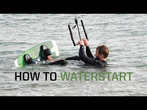 Wasserstart beim Kitesurfen