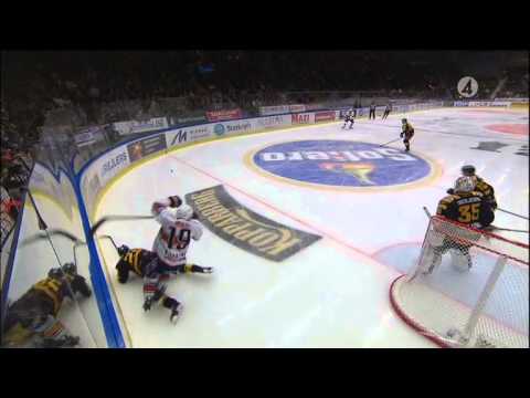 Oskar Sundqvist träffas av en skridskoskena - TV4 Sport