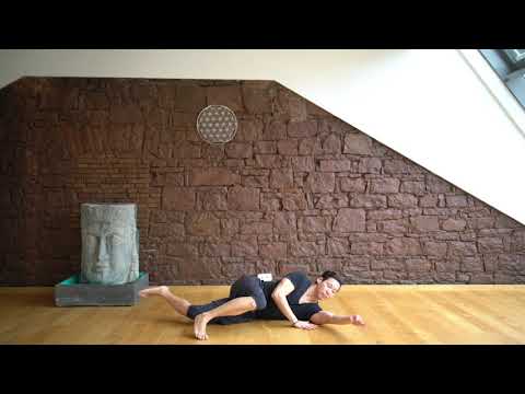 107 Haltung des Kindes Der Yoga Coach by Stephan Suh