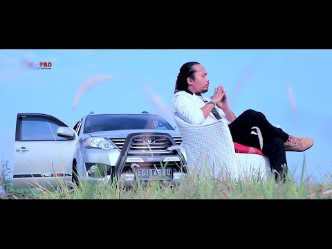 Arya Satria - Tresno Ra Melu Nduwe | Dangdut (Official Music Video)