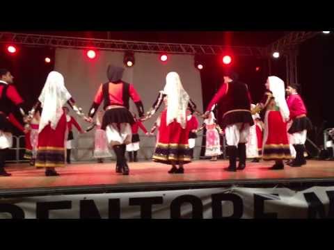 Ittiri Cannedu - Ballu cantau a Nuoro  2013 08 25