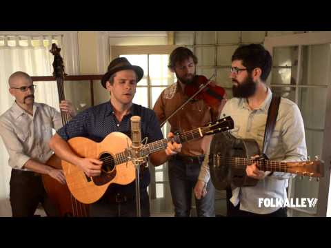 Folk Alley Sessions: The Steel Wheels - "The End of the World Again"
