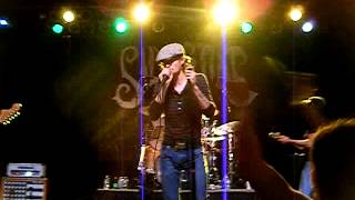 Nick Perri solo, + Silvertide - Foxhole J.C.