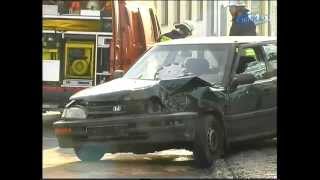 preview picture of video 'Unfall PKW in Zaun in Hohenstein Ernstthal 22.01.2003 - No Comment'