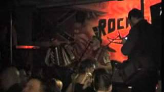 The Prodigy - Smack my B..ch up (Live cover Chkalov band) The Prodigy - Smack my B..ch up (Live cover Chkalov band)