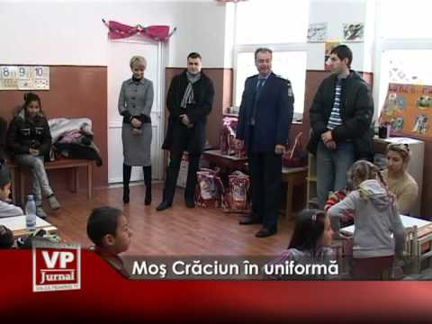 Moş Crăciun în uniformă