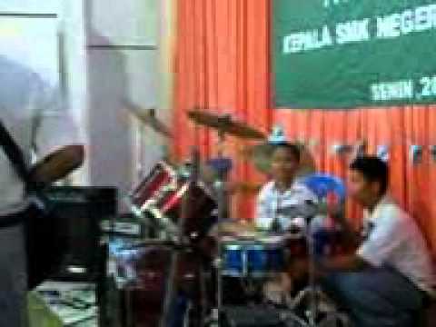 Rahman Azkarafi Prasetya 6 Tahun (Drumer)