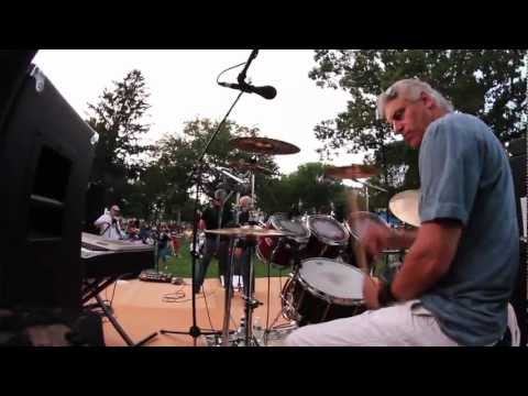 LAST LICKS performs Highway Star