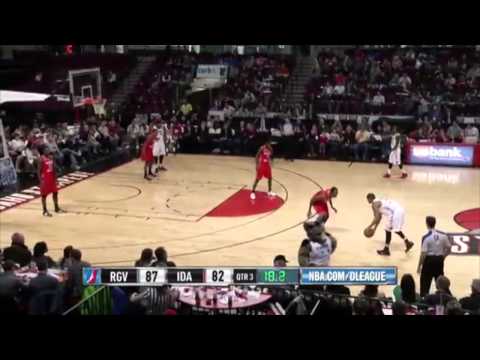 C.J. McCollum vs. Vipers: 24 points on 11-23 FG
