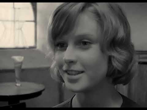 Beata Tyszkiewicz i Edmund Fetting. ZADUSZKI (1962).