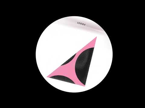 Premiere: U.T.R., Rowan , Xavier - Moon Dust (Luís Bravo Remix)  [Fuse Records]