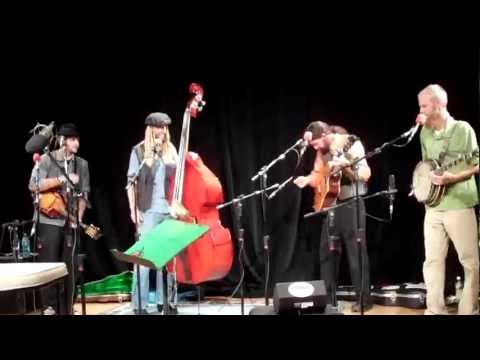 The Flint Ridge Millers perform Handsome Molly on Red Barn Radio.avi