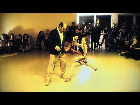  Santiago Castro  and  Flávia Morari  are  dancing  to  the  tango  "  El motivo  "  by  Aníbal Troilo  in  2015