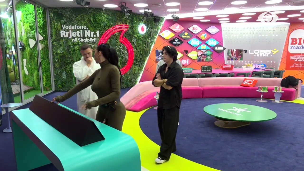 Sfida/ Banorët formojnë fjalinë me fjalët e gjetura