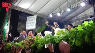 Download lagu 🔴Full Video Sholawatt Bareng HABIB MUSA ALKHADZIM BIN MUSTHOFA ALJUFRI #Joharkarawang23november2019 mp3