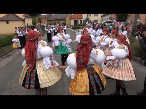 Hody v Sušicích 2015 - tanec děvčat