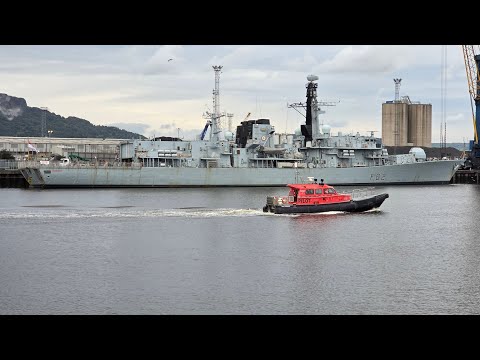 HMS Somerset & Pilot Boat Evans in Belfast. 19/9/25