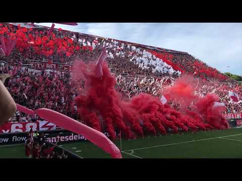 "Estudiantes 1 - AtleÌtico TucumaÌn 1 Estadio Jorge Luis Hirschi" Barra: Los Leales • Club: Estudiantes de La Plata • País: Argentina