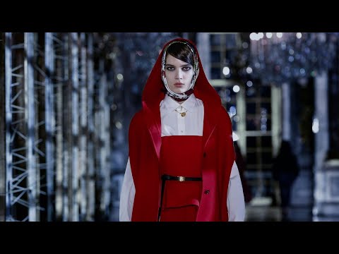 Christian Dior | Fall Winter 2021/2022 | Fashion Show
