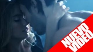 ¡Enrique Iglesias Desnudo Con Chica Güerita!!!!