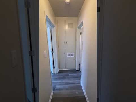 1102 1/2 W 92nd St., Los Angeles, CA 90044