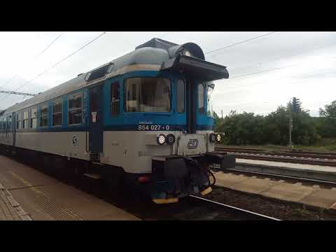 Odjezd motorového vozu 854.027-retro (Katr-Nikolka)+vagon Bdtn 756 ze Všetat