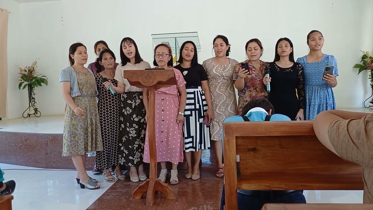 Bohol Ladies Singing