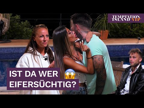 Blicke sagen mehr als 1.000 Worte: Eifersüchtige Sandra? | Temptation Island VIP