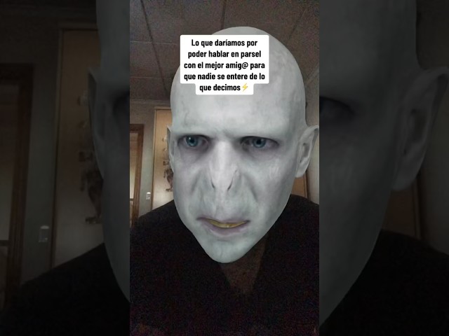 Vídeo relacionado con Sihir Dükkani Wizarding World Harry Potter - Bufanda de serpiente, azul, Talla única